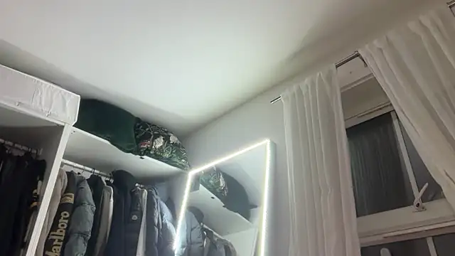 Snapshot of KayleeBella chatting on March 2026 09:18:02 PM KayleeBella online show from March 2026 09:18:02 PM