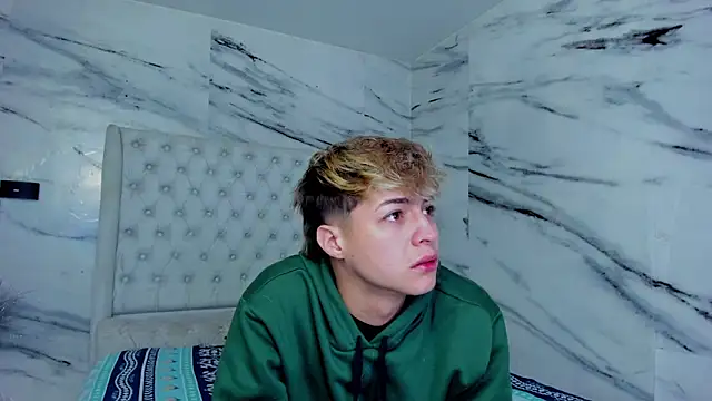 Ari and Storm online show from October 2025 12:36:02 PM