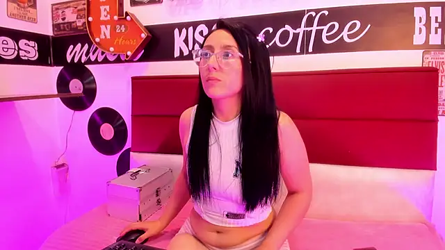 Snapshot of Scarlett_14_ chatting on December 2025 03:11:02 AM Scarlett 14 online show from December 2025 03:11:02 AM