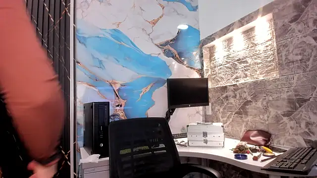 Snapshot of Scarlett_14_ chatting on January 2026 03:31:02 AM Scarlett 14 online show from January 2026 03:31:02 AM