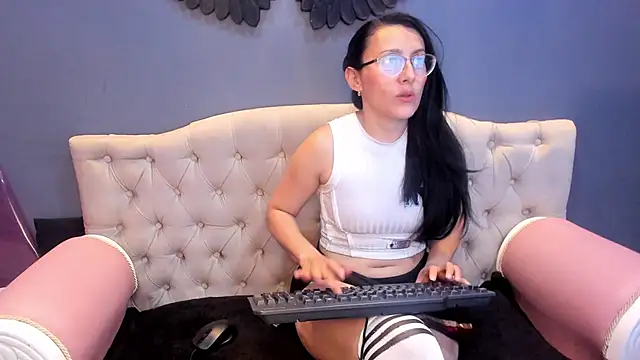 Snapshot of Scarlett_14_ chatting on March 2026 03:12:01 AM Scarlett 14 online show from March 2026 03:12:01 AM