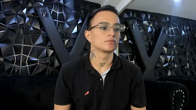 LiamDeep online show from March 2026 08:24:01 PM