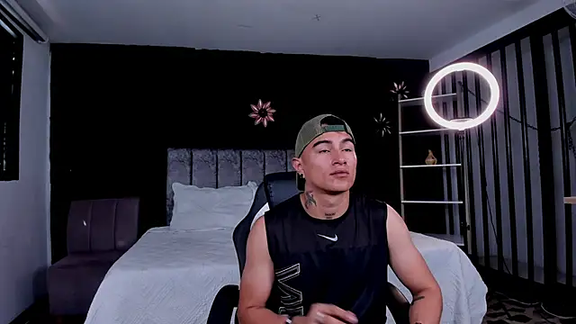 LiamDeep online show from June 2026 08:00:01 PM