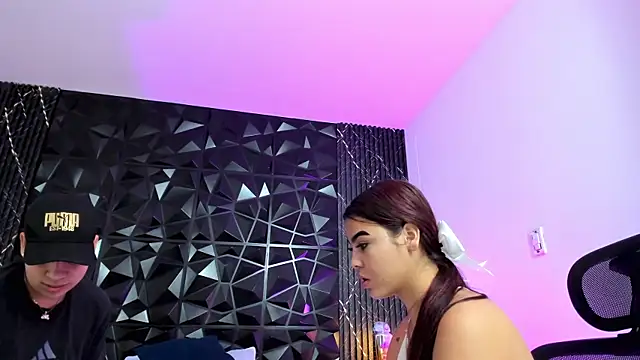 Snapshot of KimberlyLoren chatting on September 2025 01:01:01 PM KimberlyLoren online show from September 2025 01:01:01 PM