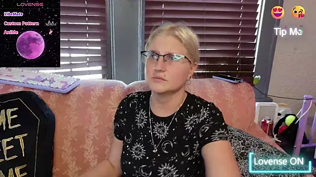 Snapshot of samanthamalichite chatting on September 2025 09:08:02 PM samanthamalichite online show from September 2025 09:08:02 PM