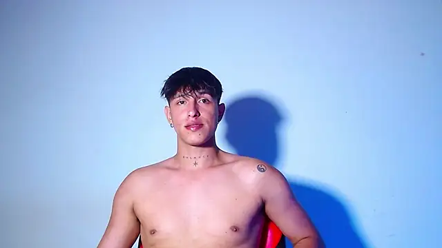 rowanbigboy23 online show from May 2026 11:33:02 PM