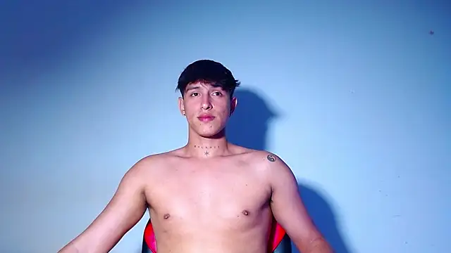 rowanbigboy23 online show from May 2026 01:11:02 AM
