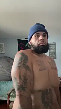 Snapshot of Lunablu13 chatting on December 2025 08:04:02 PM Lunablu13 online show from December 2025 08:04:02 PM