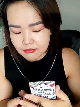 Snapshot of Innogin chatting on September 2025 05:43:02 AM Innogin online show from September 2025 05:43:02 AM