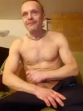 Snapshot of Kuba_Gd chatting on December 2024 05:26:01 PM Kuba Gd online show from December 2024 05:26:01 PM