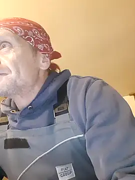 Snapshot of Kuba_Gd chatting on December 2024 10:46:02 PM Kuba Gd online show from December 2024 10:46:02 PM