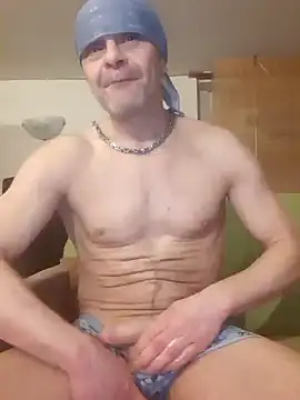 Snapshot of Kuba_Gd chatting on December 2024 07:07:02 PM Kuba Gd online show from December 2024 07:07:02 PM
