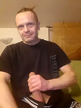 Snapshot of Kuba_Gd chatting on January 2025 10:06:01 PM Kuba Gd online show from January 2025 10:06:01 PM