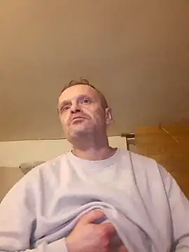 Snapshot of Kuba_Gd chatting on January 2025 05:06:01 PM Kuba Gd online show from January 2025 05:06:01 PM