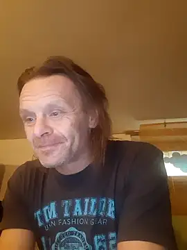 Snapshot of Kuba_Gd chatting on February 2025 11:32:02 AM Kuba Gd online show from February 2025 11:32:02 AM