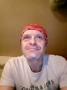 Snapshot of Kuba_Gd chatting on February 2025 12:37:01 AM Kuba Gd online show from February 2025 12:37:01 AM