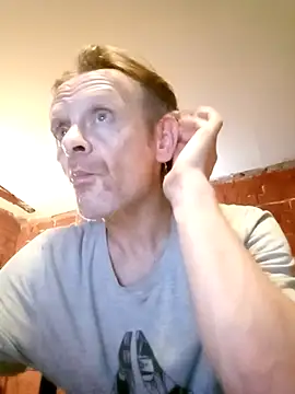 Snapshot of Kuba_Gd chatting on September 2025 10:31:01 PM Kuba Gd online show from September 2025 10:31:01 PM