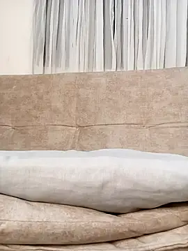 Snapshot of Marian_Zeller chatting on October 2025 09:04:02 AM Marian Zeller online show from October 2025 09:04:02 AM