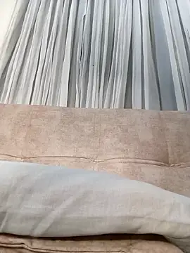 Snapshot of Marian_Zeller chatting on November 2025 09:10:01 AM Marian Zeller online show from November 2025 09:10:01 AM