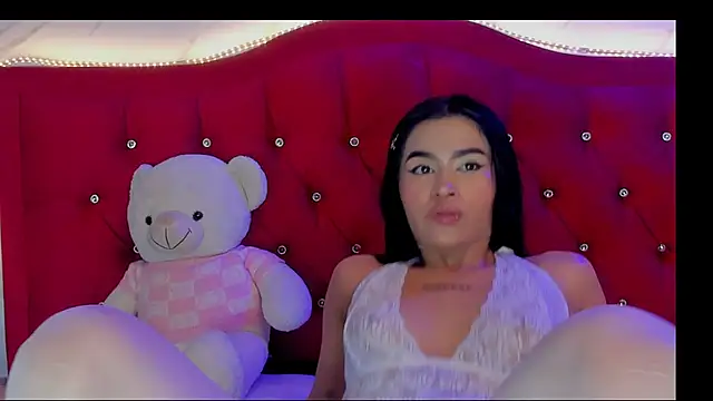 Lizzy LaBelle online show from November 2025 06:24:02 AM