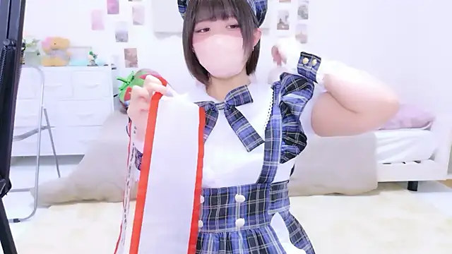 Hinata Sun online show from March 2026 02:17:01 PM