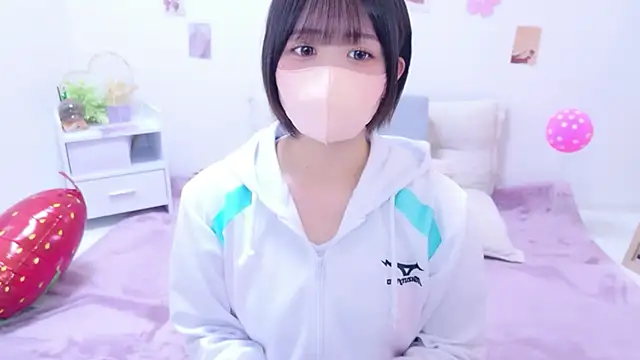 Hinata Sun online show from May 2026 06:52:01 AM