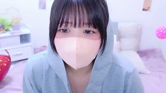 Hinata Sun online show from May 2026 08:28:01 PM