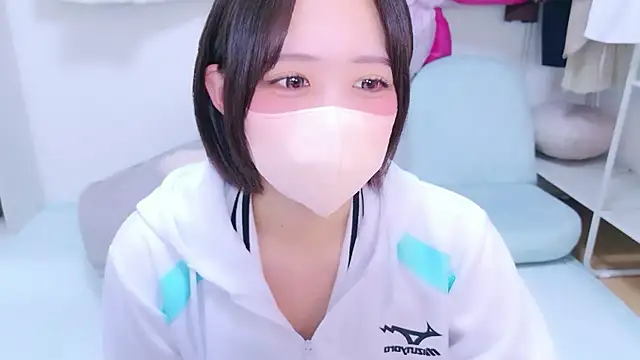 Snapshot of Hinata_Sun chatting on June 2026 12:31:02 PM Hinata Sun online show from June 2026 12:31:02 PM