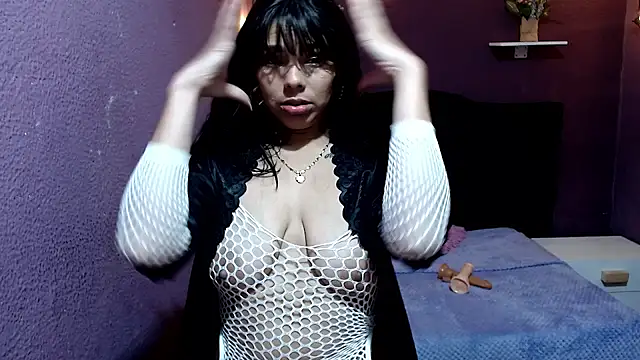 Snapshot of brenda_smile33 chatting on September 2025 01:44:02 PM brenda smile33 online show from September 2025 01:44:02 PM