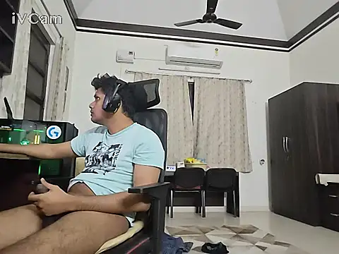 Snapshot of Bakasur_19 chatting on December 2025 09:52:01 PM Bakasur 19 online show from December 2025 09:52:01 PM