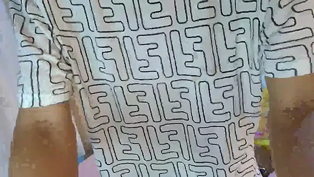 camilo nom online show from October 2025 04:10:02 AM