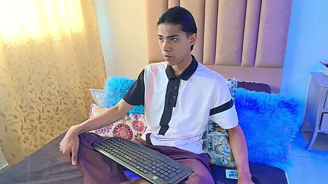 camilo nom online show from October 2025 12:59:01 PM