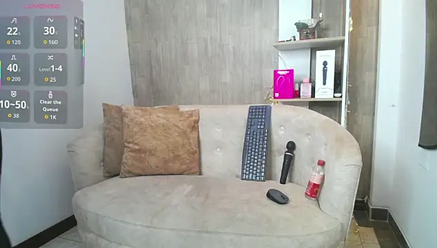 Snapshot of cortney_tayler chatting on November 2025 03:01:02 PM cortney tayler online show from November 2025 03:01:02 PM