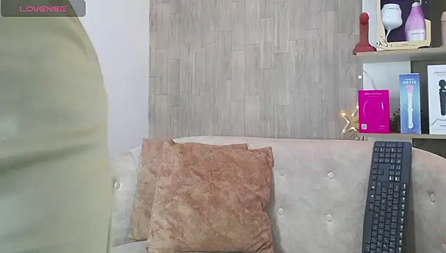 Snapshot of cortney_tayler chatting on November 2025 07:02:02 PM cortney tayler online show from November 2025 07:02:02 PM