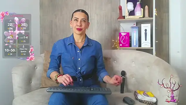 Snapshot of cortney_tayler chatting on November 2025 07:49:02 PM cortney tayler online show from November 2025 07:49:02 PM