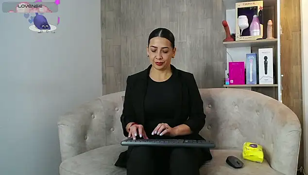 Snapshot of cortney_tayler chatting on December 2025 02:32:02 PM cortney tayler online show from December 2025 02:32:02 PM