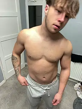 Snapshot of harleybarker chatting on November 2025 11:46:01 PM harleybarker online show from November 2025 11:46:01 PM