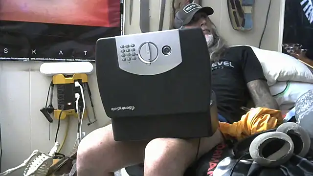 crassanova online show from May 2026 08:00:01 AM