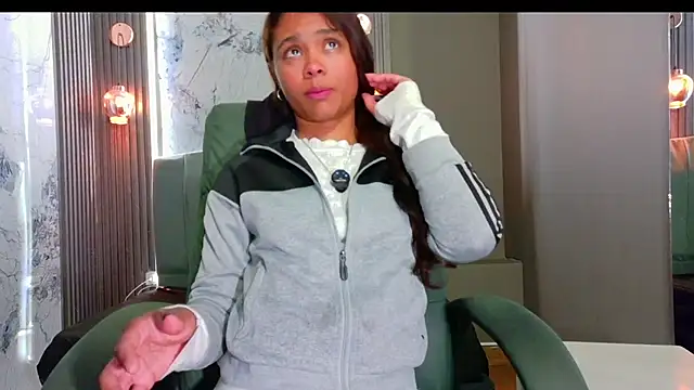 Kristall 06 online show from November 2025 02:33:02 AM