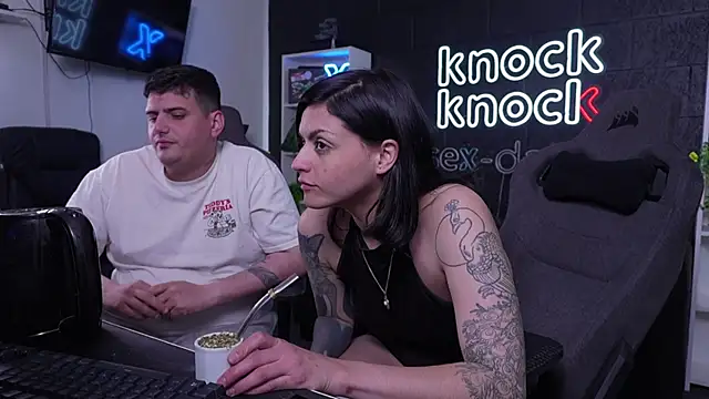 Snapshot of KnockKnockClub chatting on September 2025 10:45:01 PM KnockKnockClub online show from September 2025 10:45:01 PM