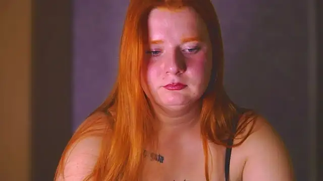 Snapshot of Polly_Katie chatting on September 2025 09:31:01 PM Polly Katie online show from September 2025 09:31:01 PM