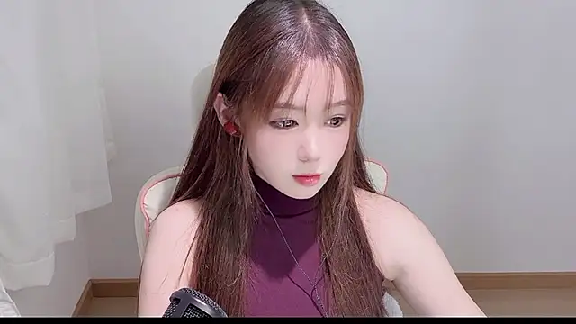 Snapshot of Xiao-runbao chatting on October 2025 01:19:01 PM Xiao-runbao online show from October 2025 01:19:01 PM