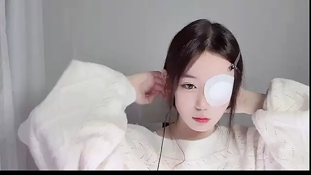 Snapshot of Xiao-runbao chatting on October 2025 01:33:02 PM Xiao-runbao online show from October 2025 01:33:02 PM