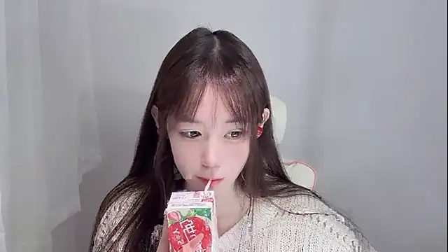 Snapshot of Xiao-runbao chatting on October 2025 01:45:01 PM Xiao-runbao online show from October 2025 01:45:01 PM