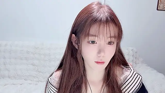 Xiao-runbao online show from December 2025 01:20:01 PM