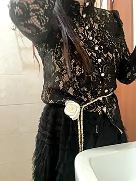 Snapshot of susu_baby chatting on November 2025 01:27:02 AM susu baby online show from November 2025 01:27:02 AM