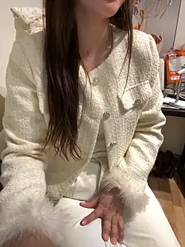 Snapshot of susu_baby chatting on December 2025 06:30:02 AM susu baby online show from December 2025 06:30:02 AM