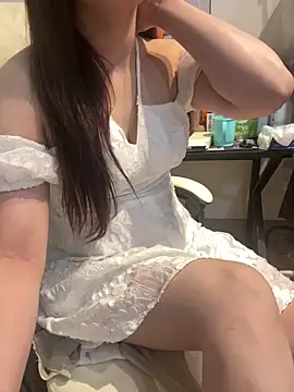 Snapshot of susu_baby chatting on December 2025 12:44:02 PM susu baby online show from December 2025 12:44:02 PM