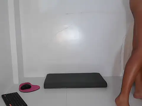 Snapshot of Islandarkgirl chatting on April 2026 01:06:02 AM Islandarkgirl online show from April 2026 01:06:02 AM