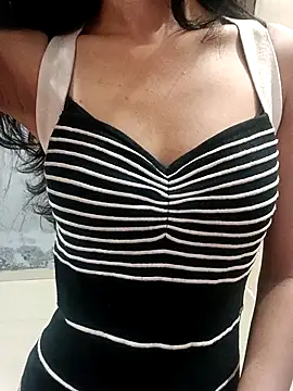 Snapshot of Daizy_Shah chatting on September 2025 02:51:02 PM Daizy Shah online show from September 2025 02:51:02 PM